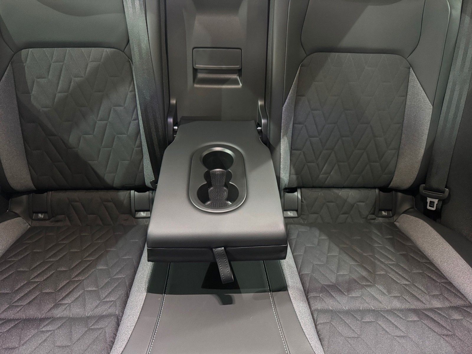 Fahrzeugabbildung Volkswagen Golf VIII Life GOAL 1.5 eTSI