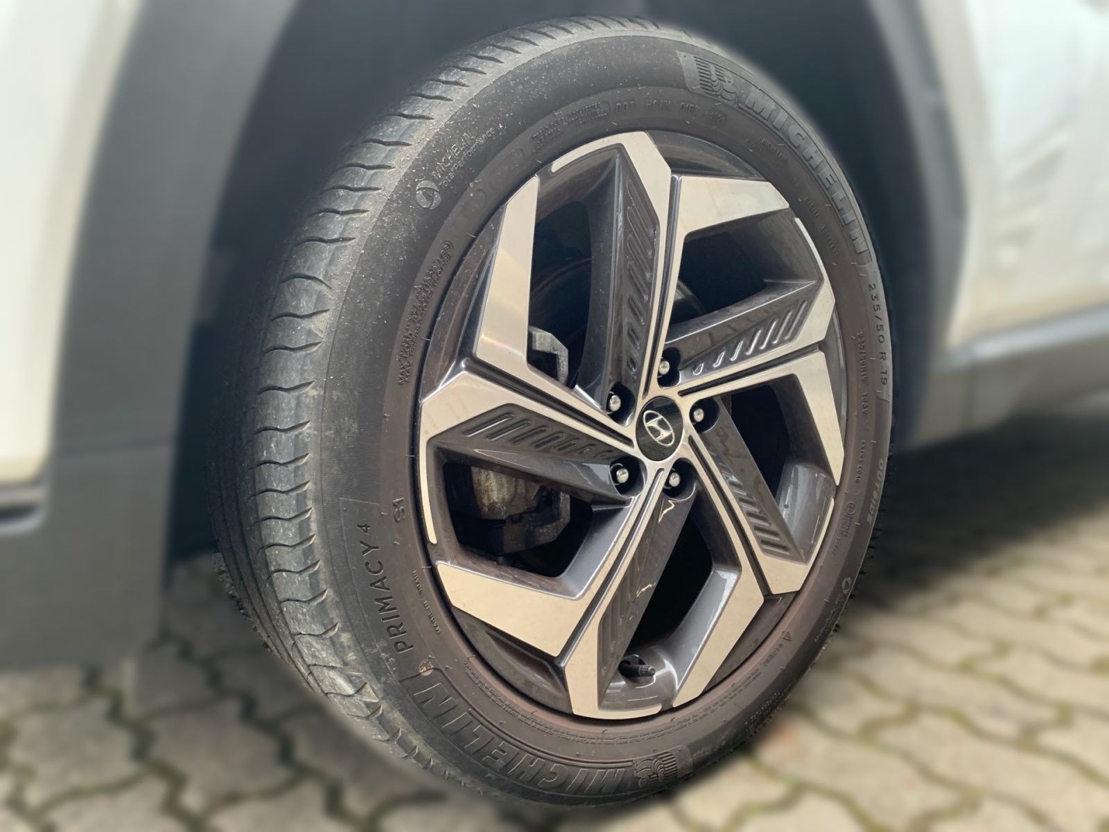 Fahrzeugabbildung Hyundai Tucson 1.6T-GDTrend Plug-In Hybrid 4WD Trend ESC