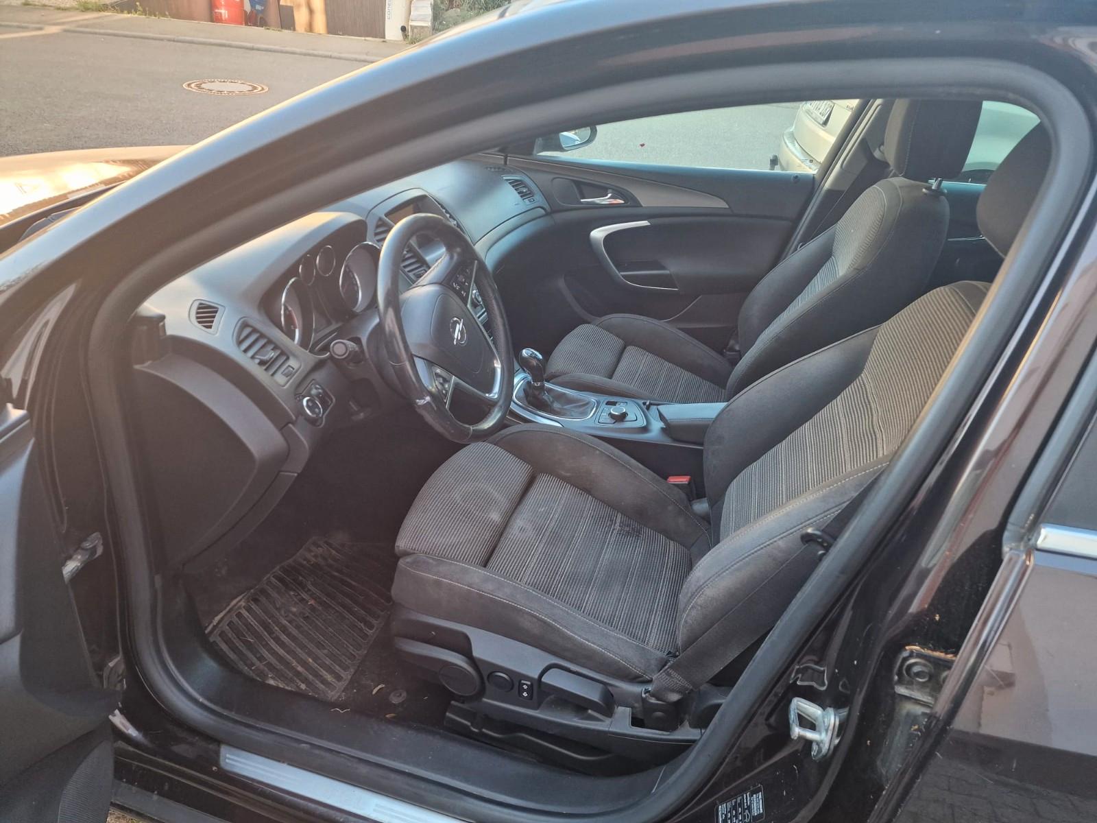 Opel Insignia 2013 — photo 11
