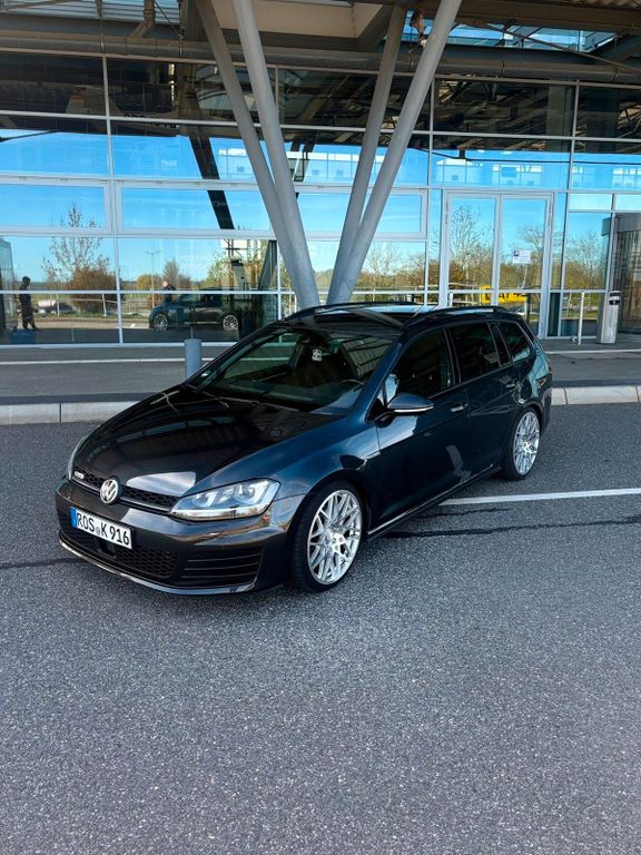 Image of Volkswagen Golf
