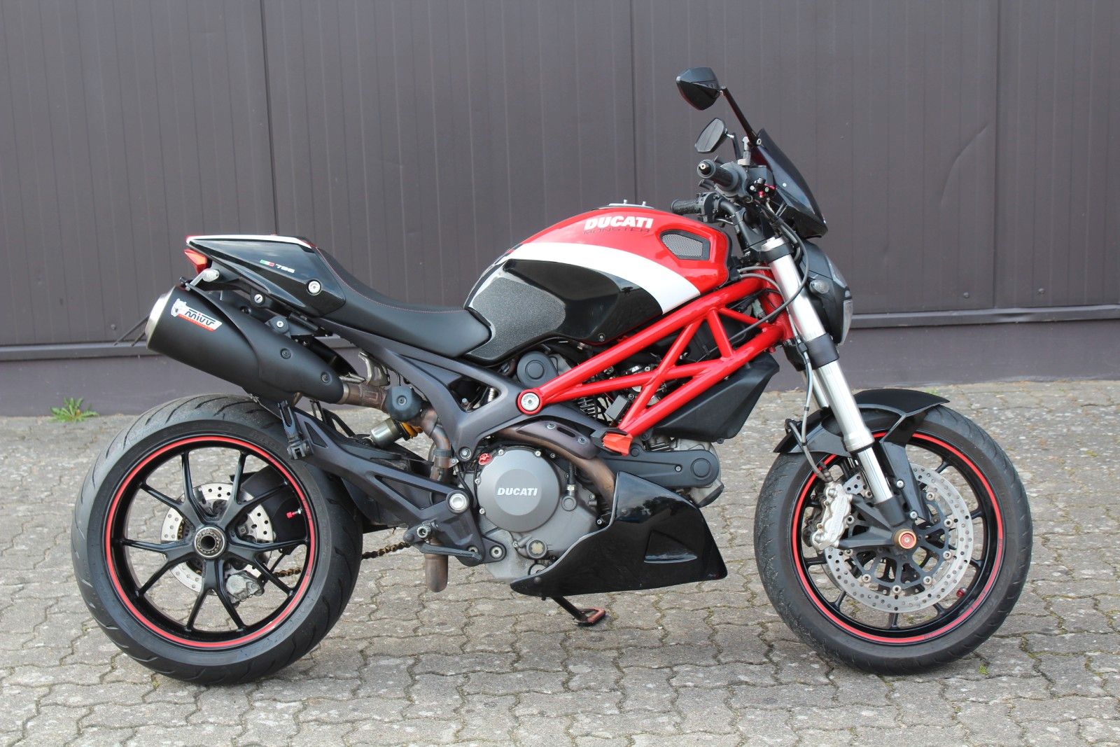 Ducati Monster 796