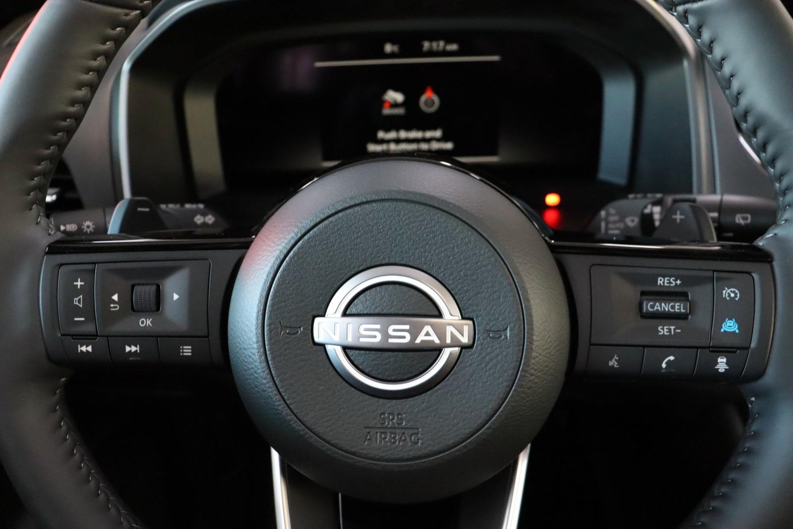 Nissan Qashqai 1.3 AT 4WD Tekna P.dach Navi HUD SOFORT, миниатюра 9