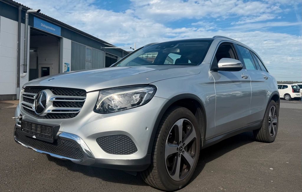 Image of Mercedes-Benz GLC 250