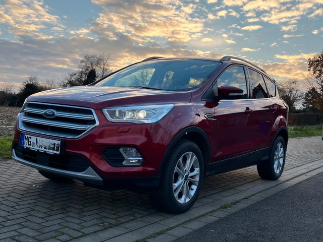 Ford Kuga 1,5 EcoBoost  110kW Titanium AHK Vollaussta