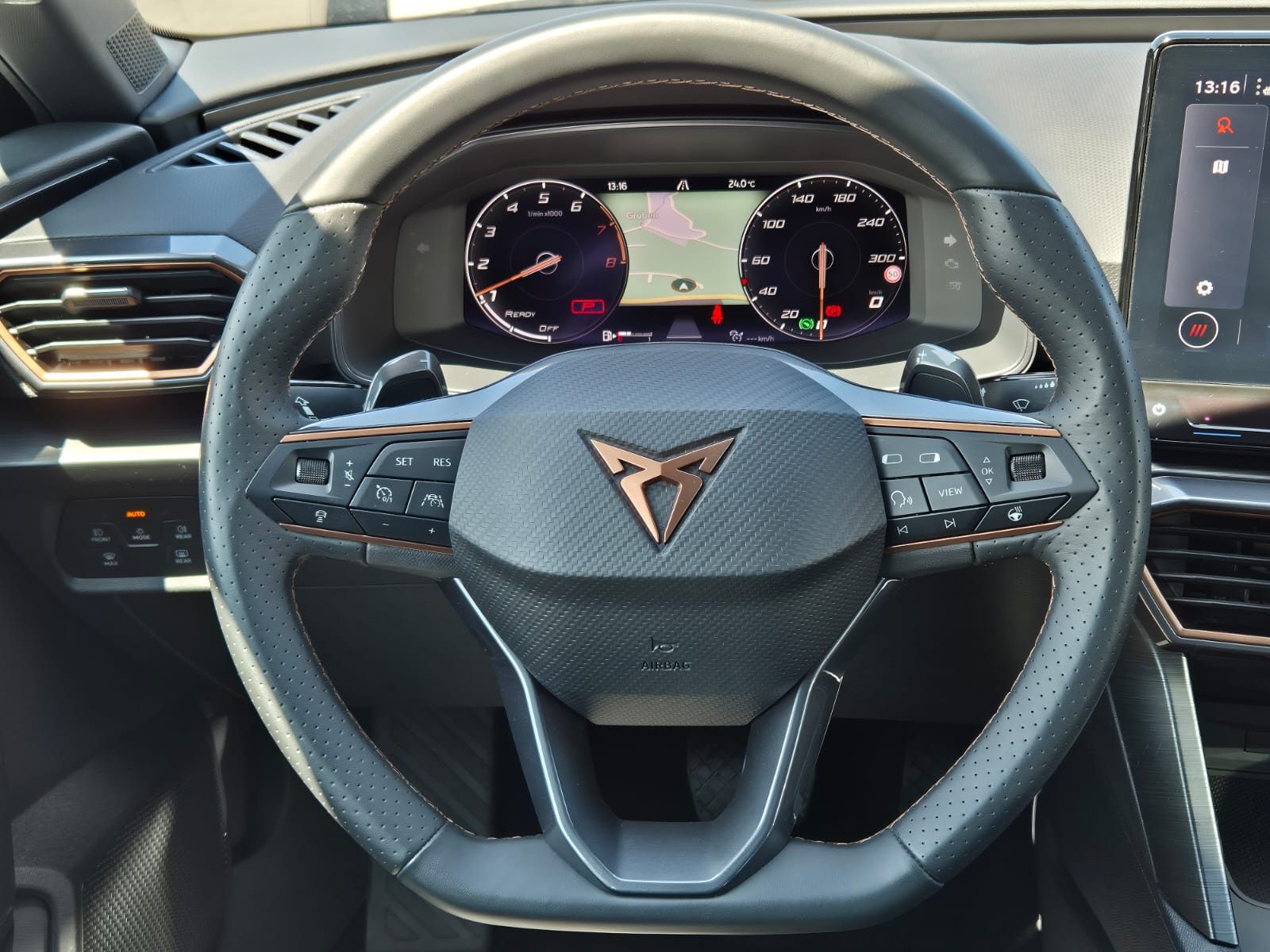 Fahrzeugabbildung CUPRA Leon 1.5 eTSI DSG MATRIX-LED*ACC*APP*KAMERA*18"