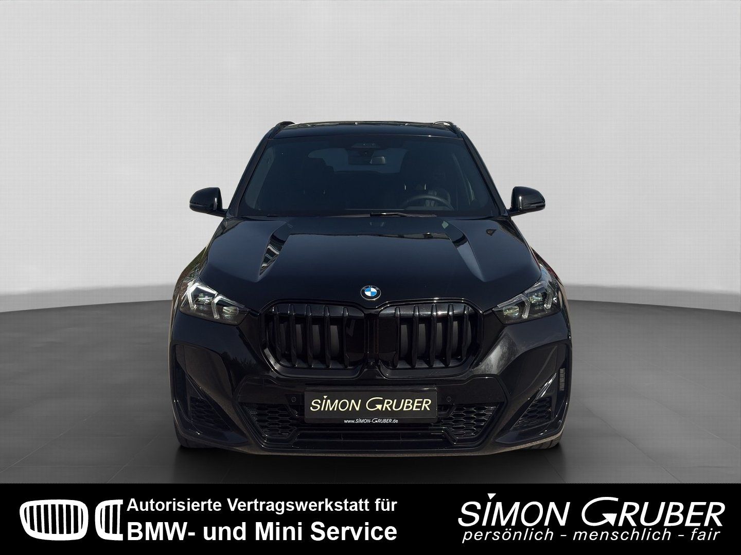Fahrzeugabbildung BMW X1 xDrive23i M Sport Pro Pano HUD H&K Leder AHK