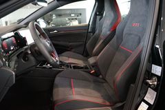 VW Golf GTI Clubsport | Akrapovic | Pano | AHK VW Golf GTI Clubsport | Akrapovic | Pano | AHK