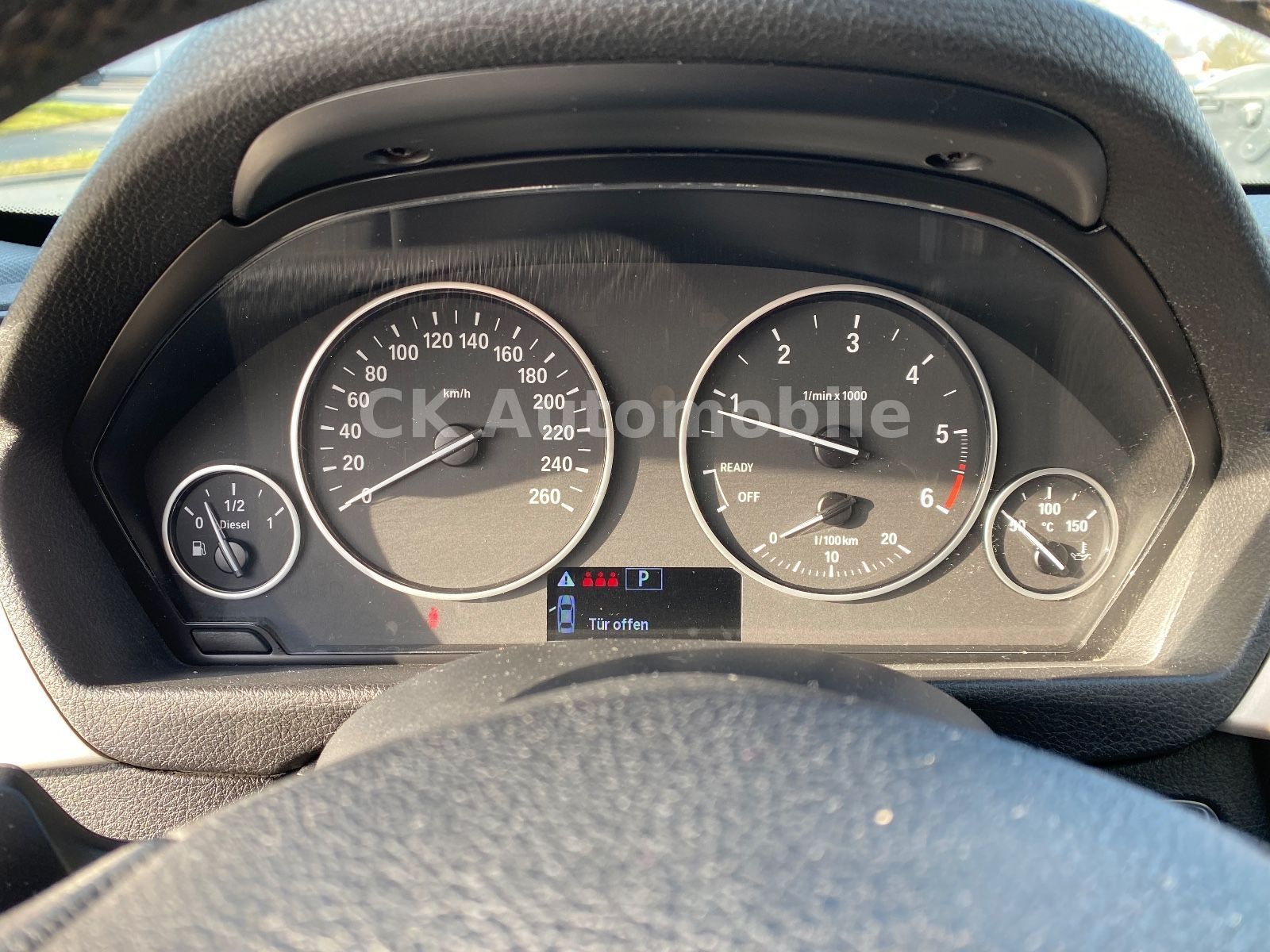 Fahrzeugabbildung BMW 320d Touring Automatik/Klima/Navi/Tempomat/PDC