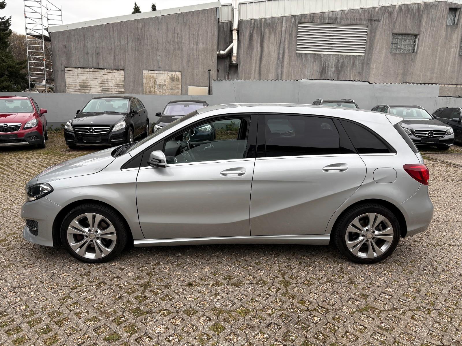 Mercedes-Benz B 200 B B 200 AUTOMATIK URBAN LEDER NAVI KAMERA