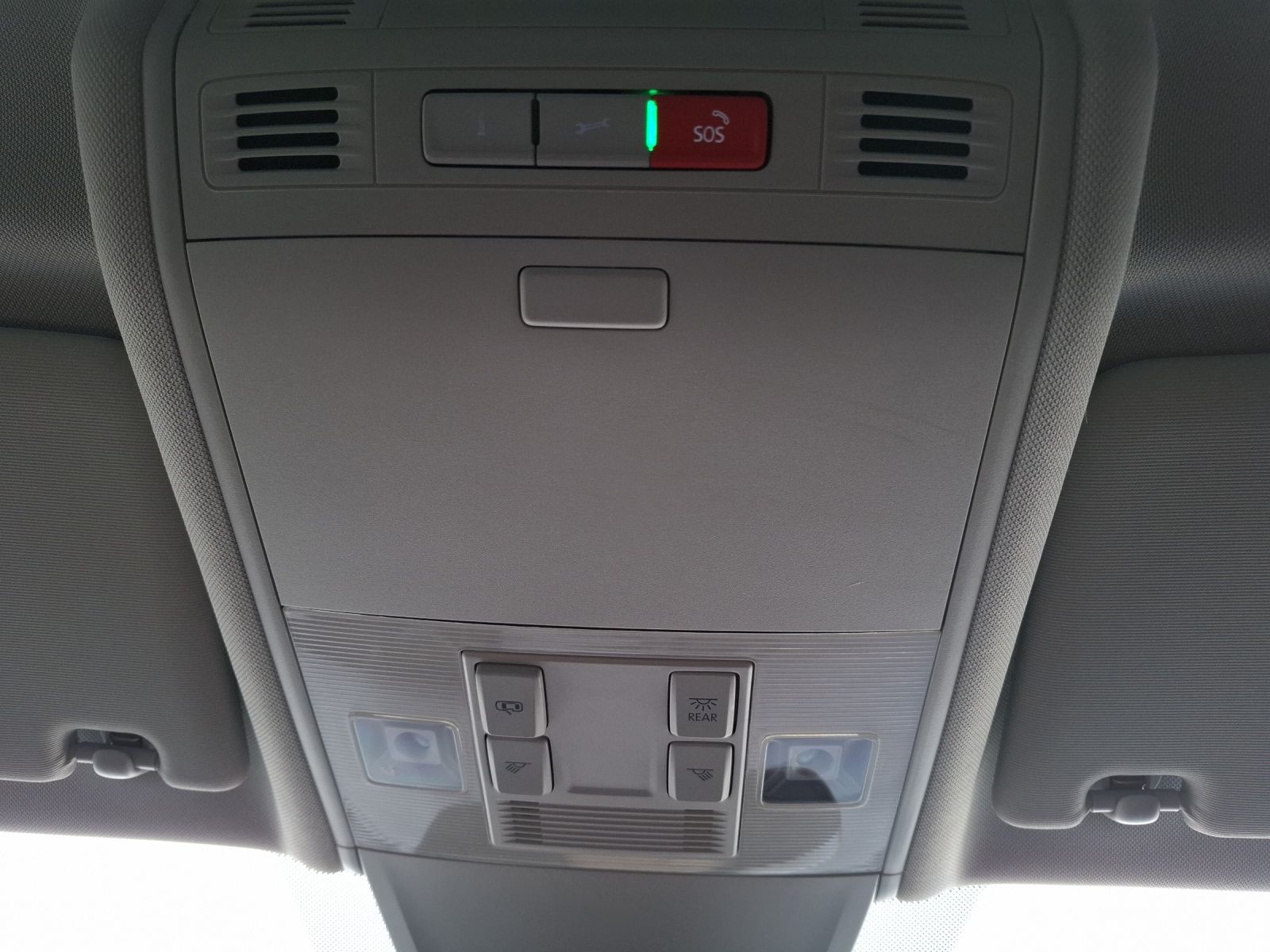 Fahrzeugabbildung Volkswagen Tiguan TDI Active LED Navi ACC Beifahrers. klapp