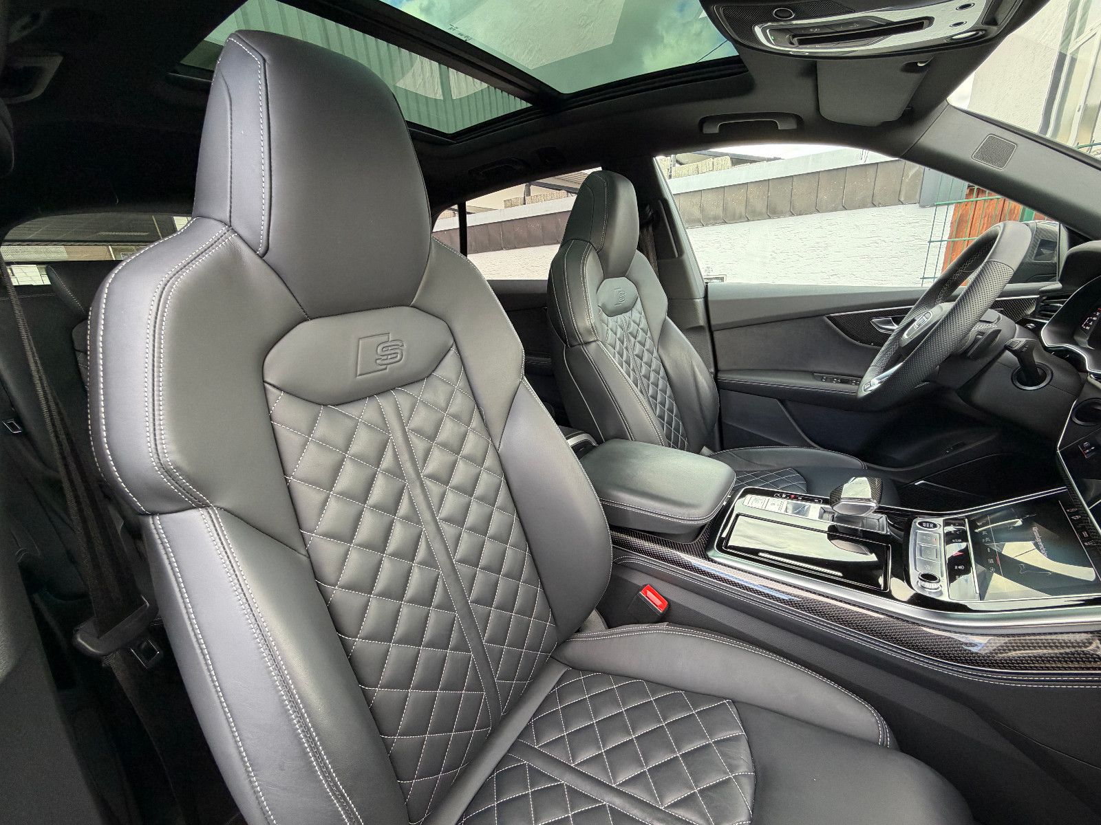 Fahrzeugabbildung Audi Q8 50 TDI Quattro/COMPETITION-PLUS/CARBON/VOLL