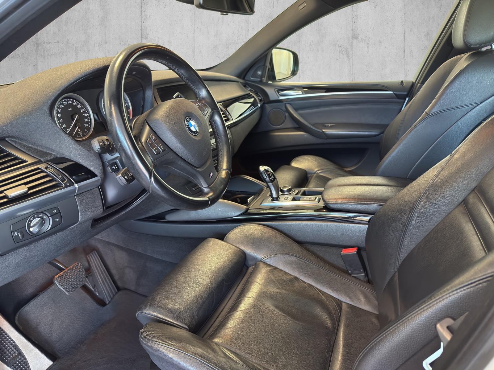 BMW X6 M50d 381ch BVA xDrive / 159 600 km / Toit panoramique / Affichage tête haute / Caméra / Soft Close