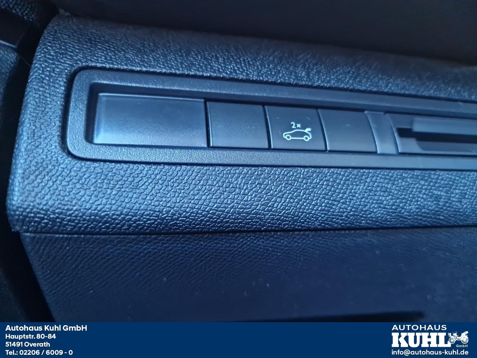 Peugeot 3008 1.5 BlueHDI Crossway AHK Navi,Klima,LED