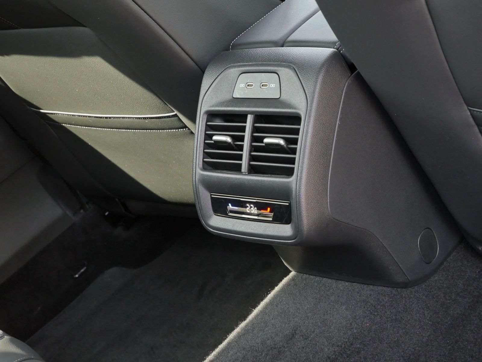 Volkswagen Passat - Bild 17