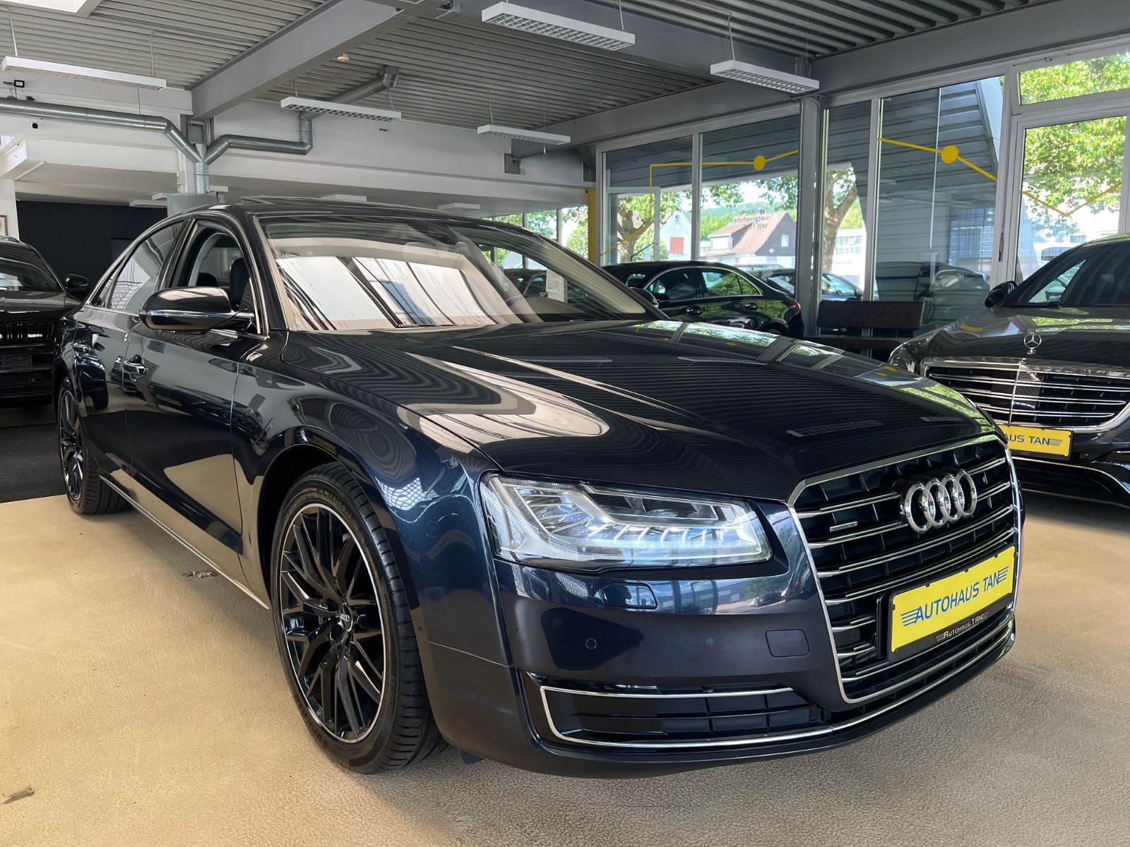 Fahrzeugabbildung Audi A8 3.0 TDI quattro * 20 S LINE ALUFELGEN *