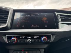 AUDI A1 Sportback 25TFSI advanced PDC Sitzhz Garantie AUDI A1 Sportback 25TFSI advanced PDC Sitzhz Garantie