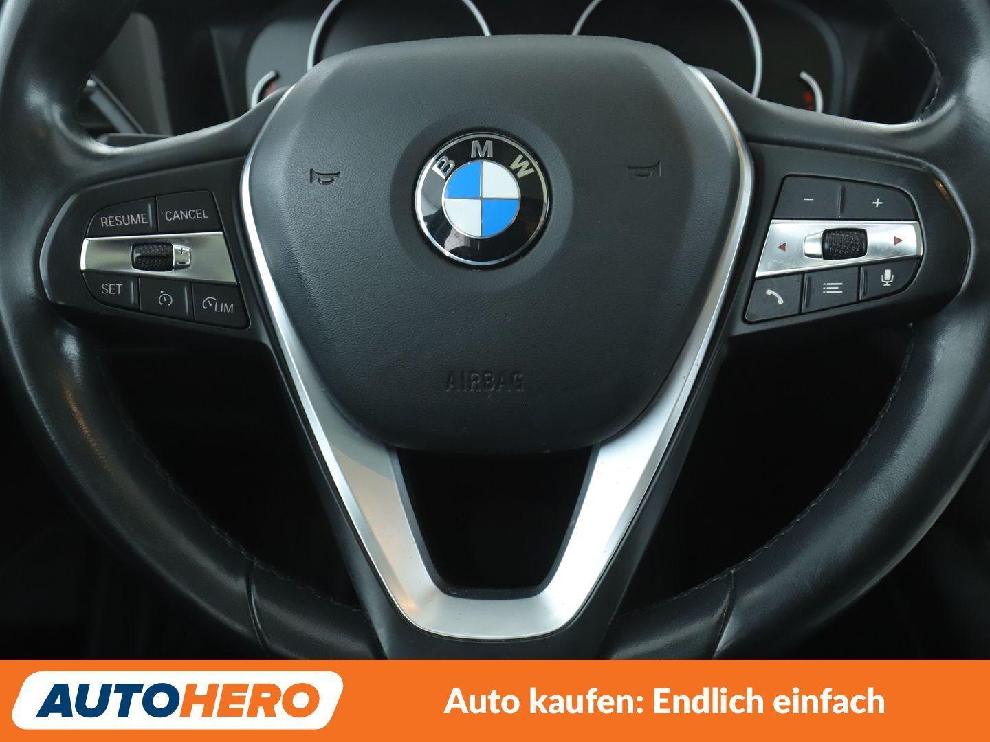 BMW 320i Sport Line Aut.*NAVI*LED*TEMPO*PDC*CAM*