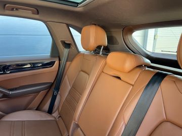 Porsche Cayenne - 12