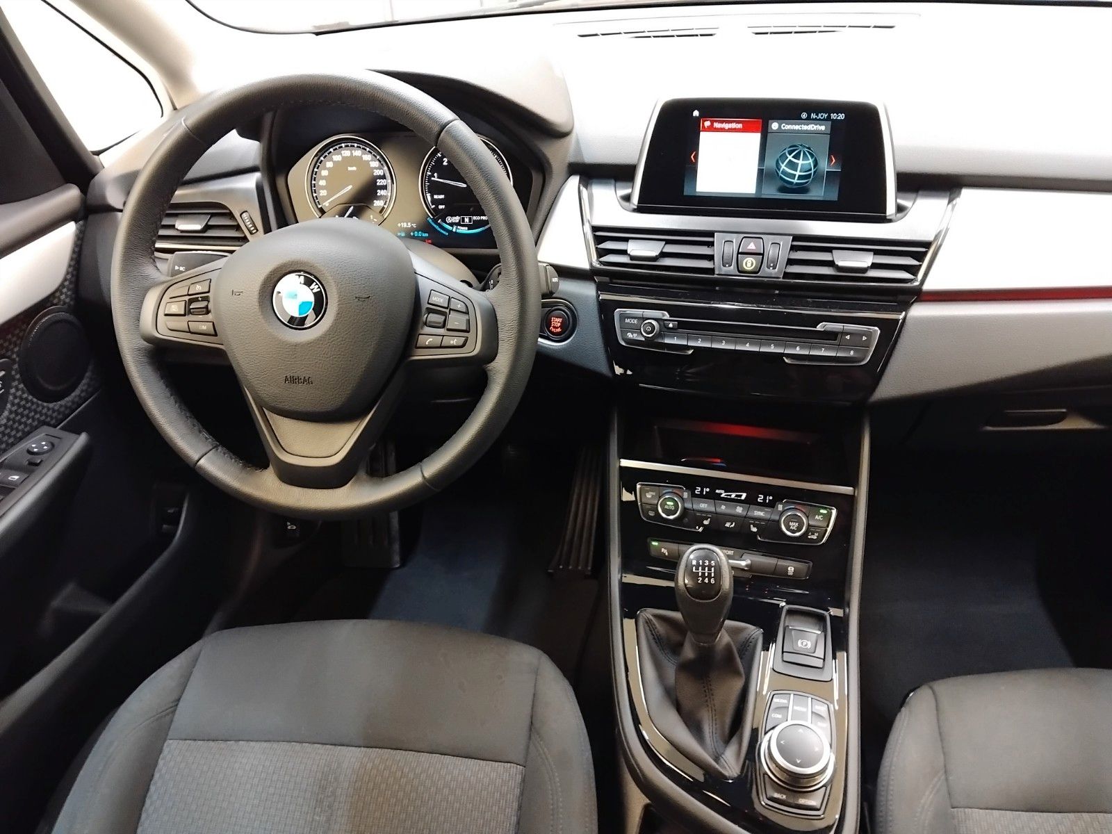 BMW 216 (08/2019, Benzin)