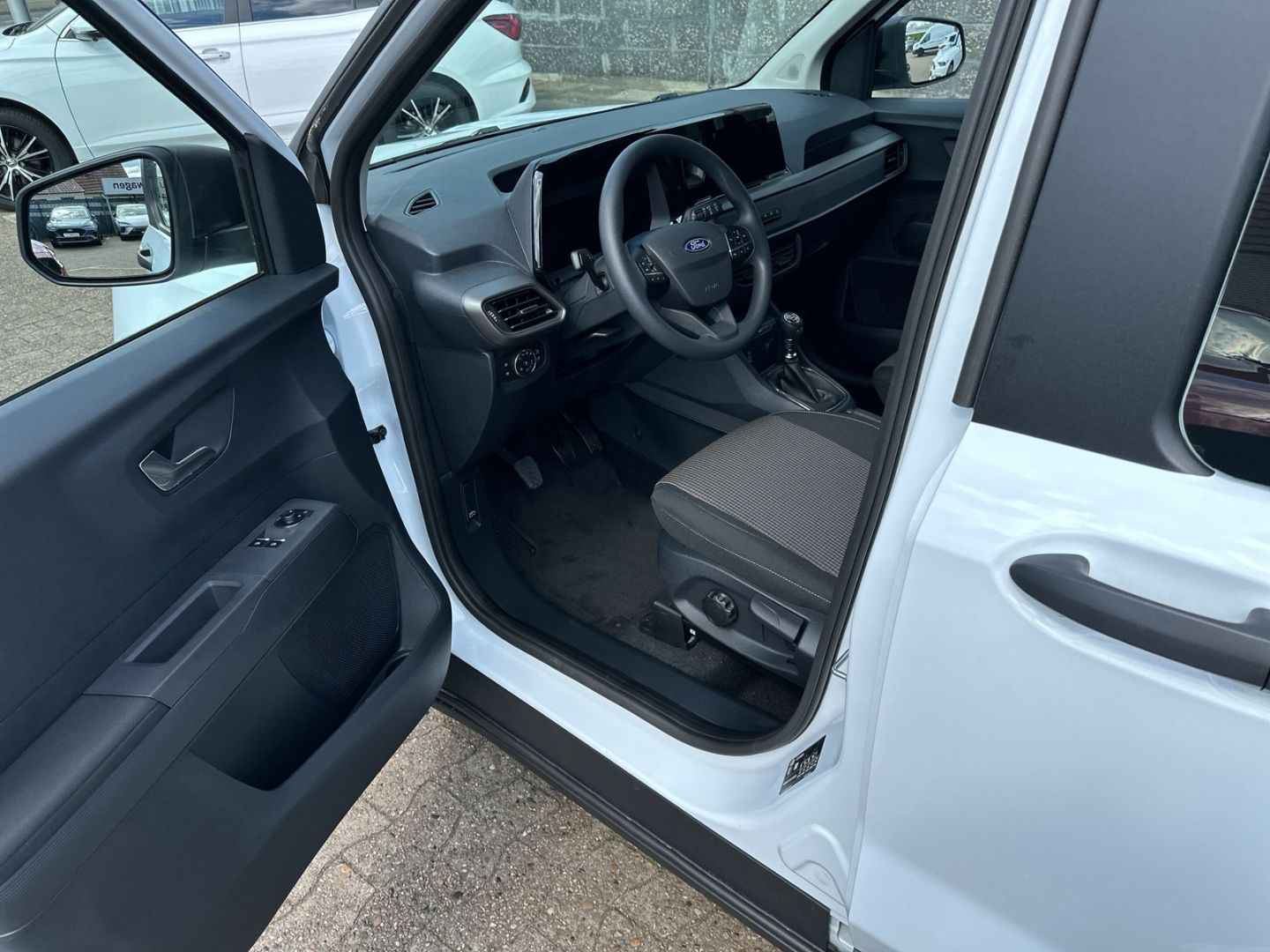 Ford Tourneo Courier - Bild 11