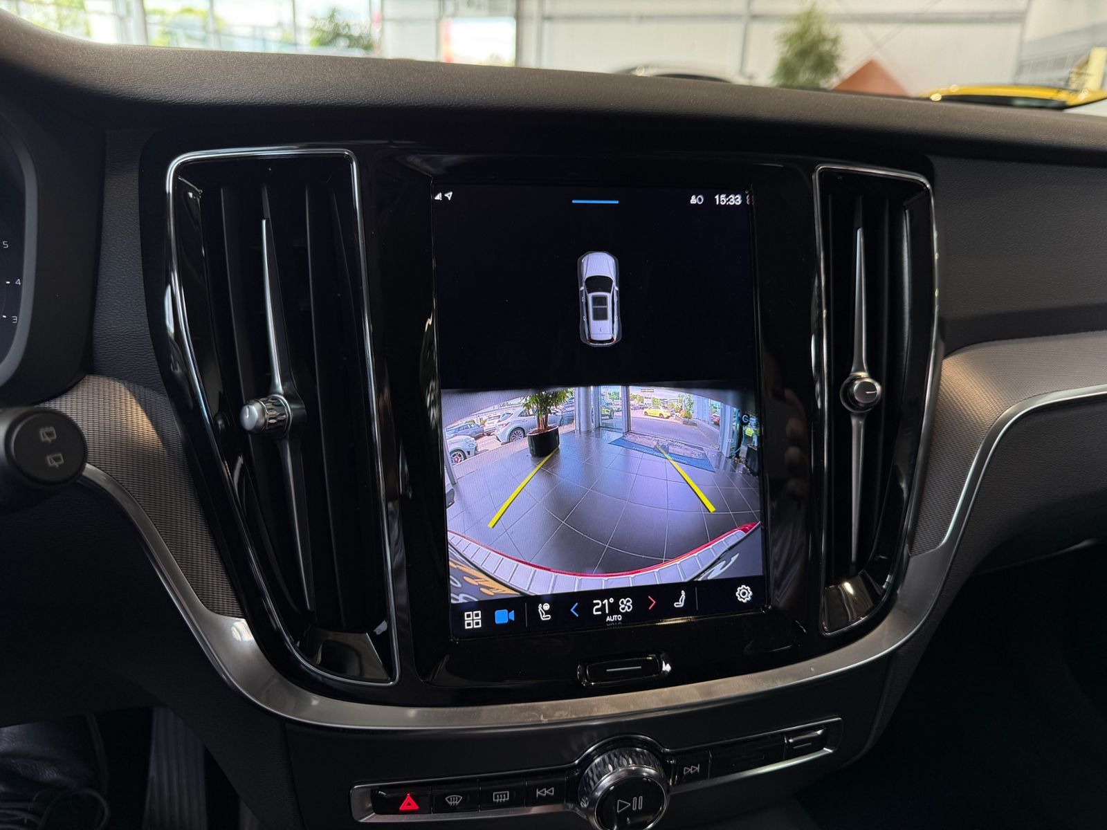 Fahrzeugabbildung Volvo V60 Kombi Core AHK LED ALU