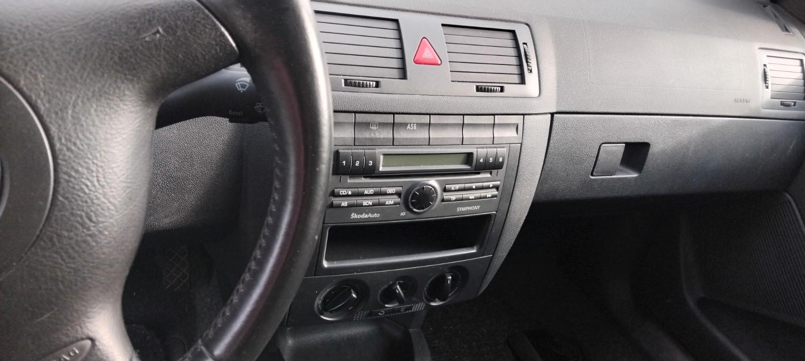 Skoda Fabia 2007 — interior