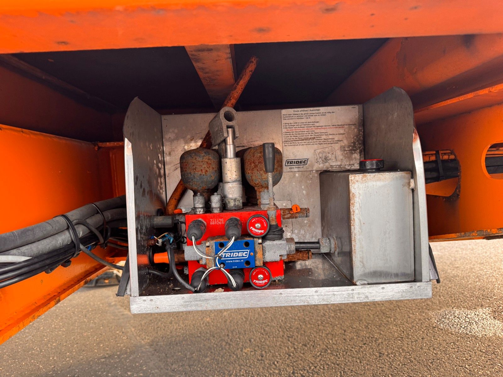 Fahrzeugabbildung Dinkel DSAFA 36000 Schräglader/Tieflader 2x Lenkachse