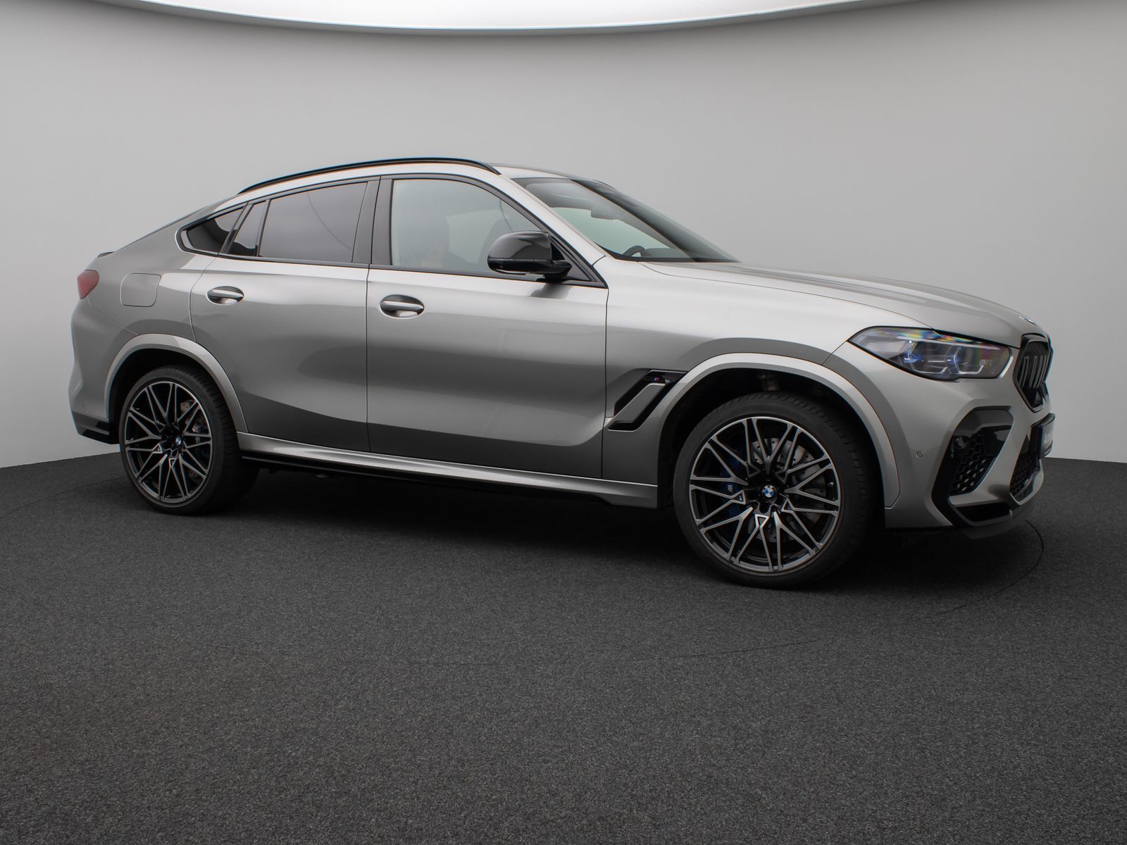 Fahrzeugabbildung BMW X6 M Panorama 360°Laser B&W Massage SoftCl AHK