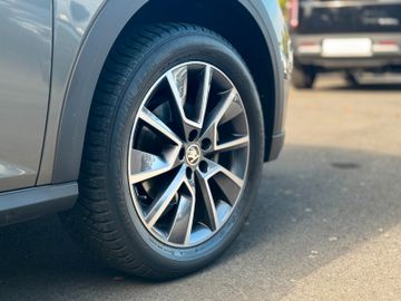 Skoda Kamiq Scoutline *LED*SHZ*PDC*MFL*Navi*