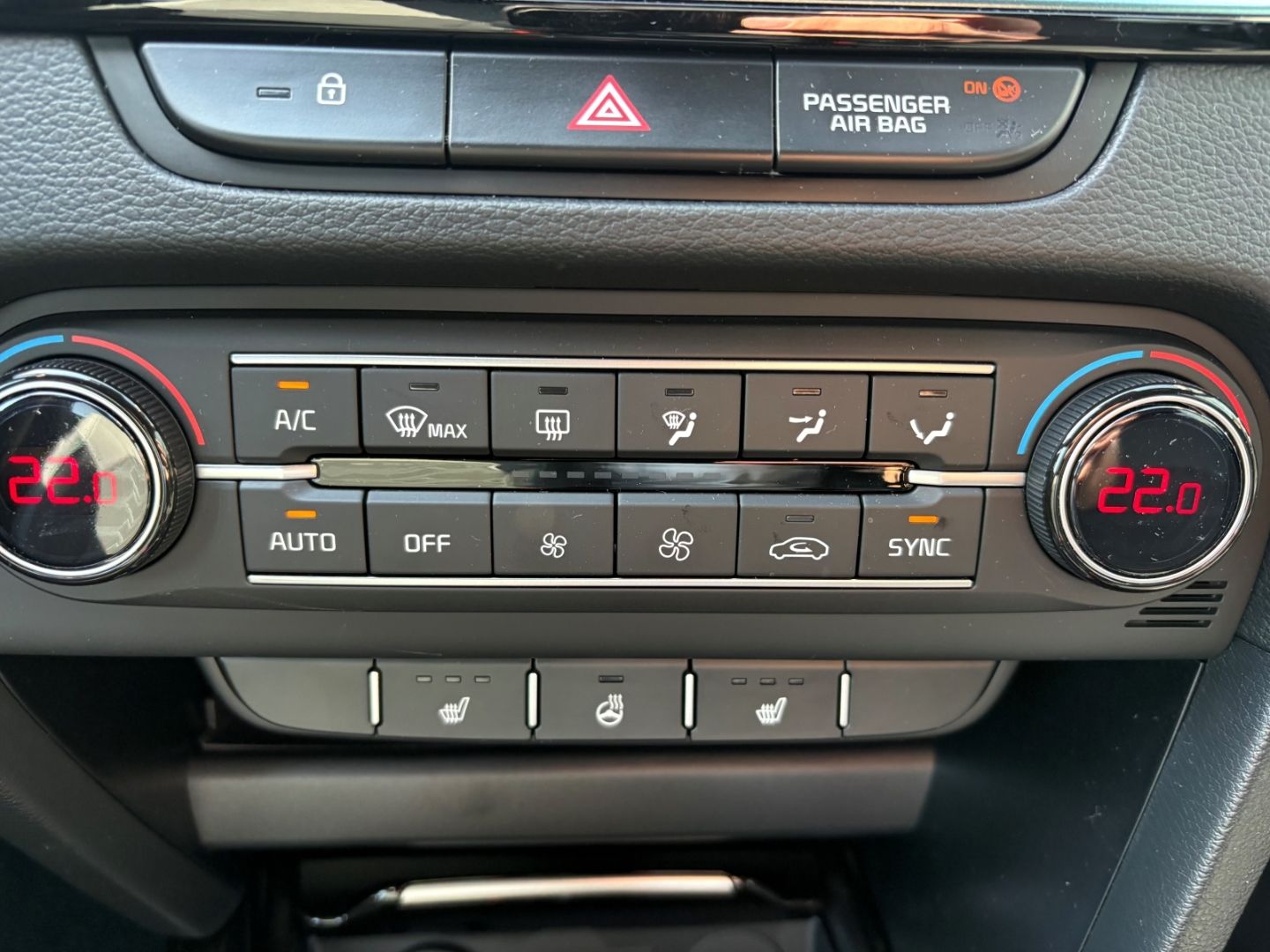 Fahrzeugabbildung Kia XCeed Nightline Edition Navi Digitales Cockpit L