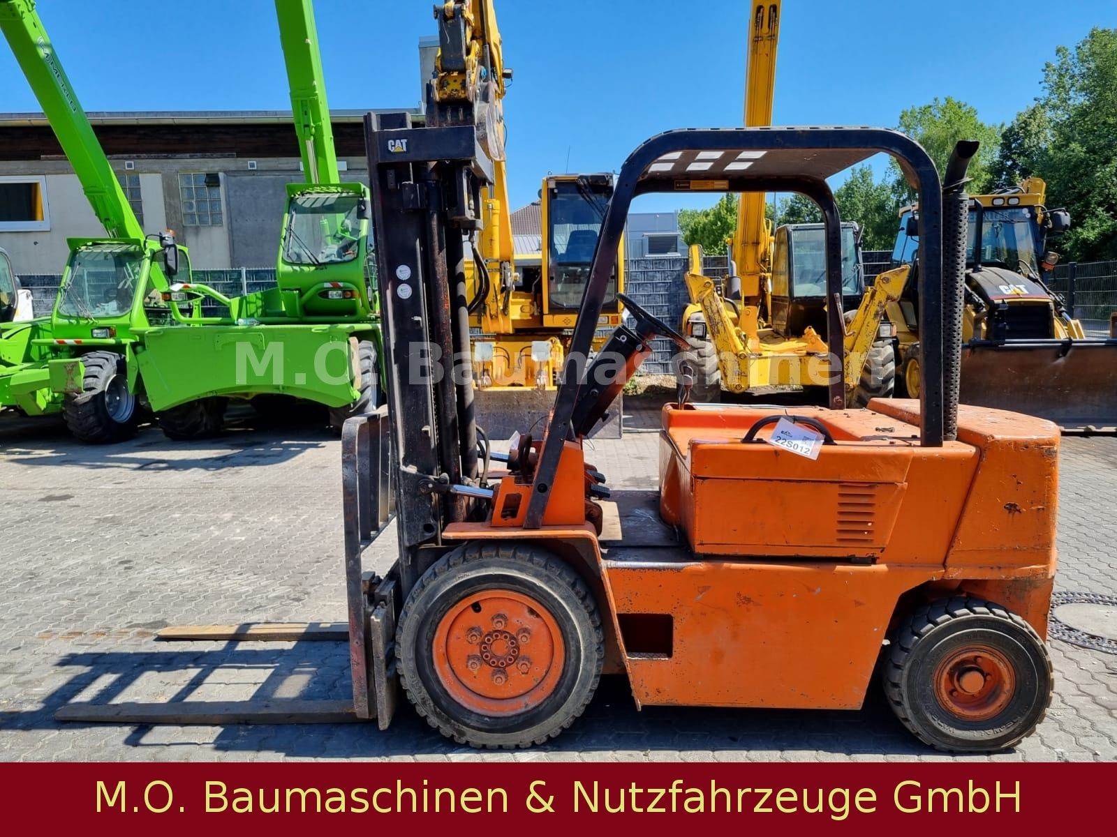 Fahrzeugabbildung CAT V 50 D / Duplex / 2,5 t / 3,70 m