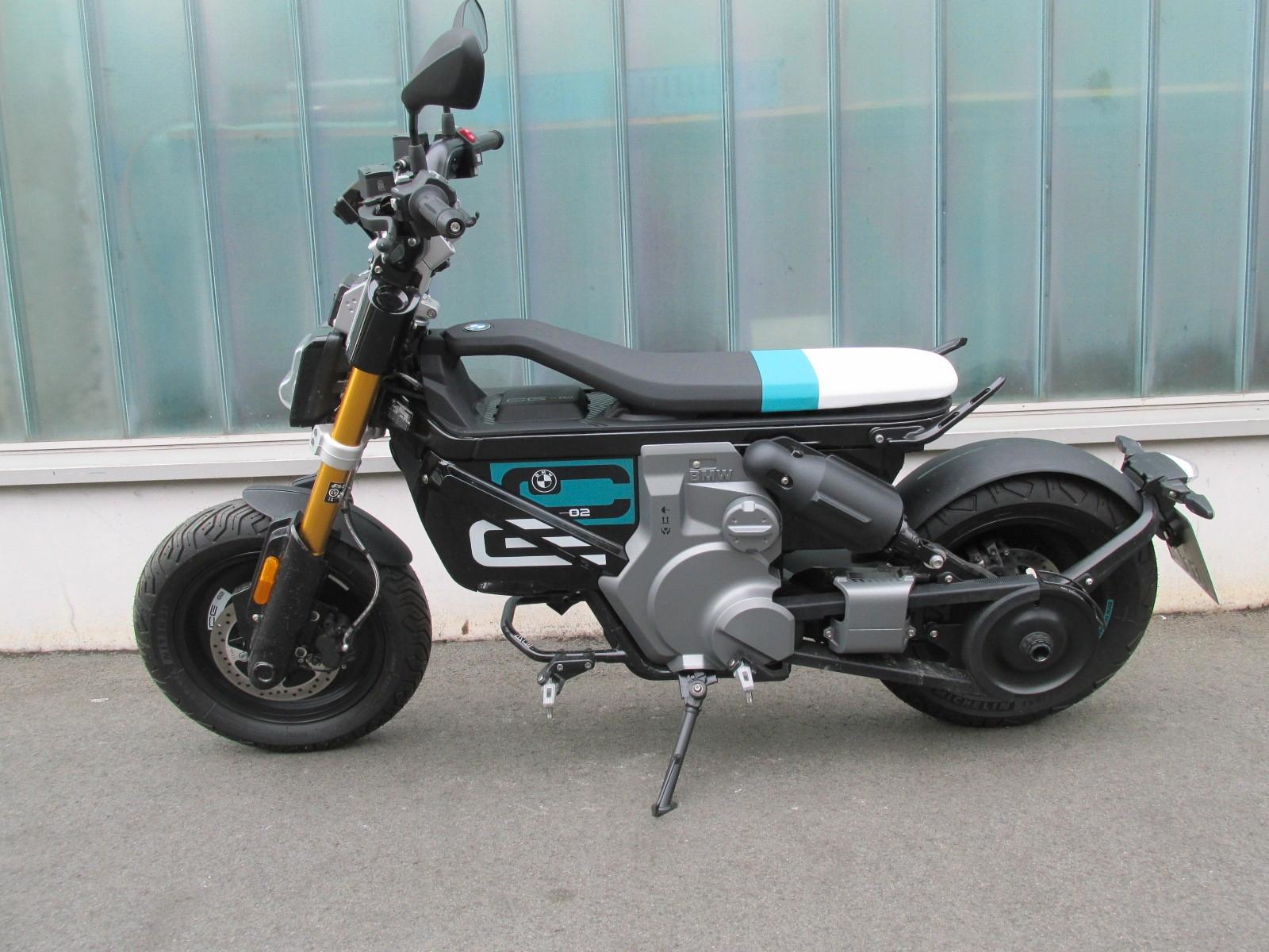 BMW CE 02 AM (45 KM/H)  UPE - € 3.000,-