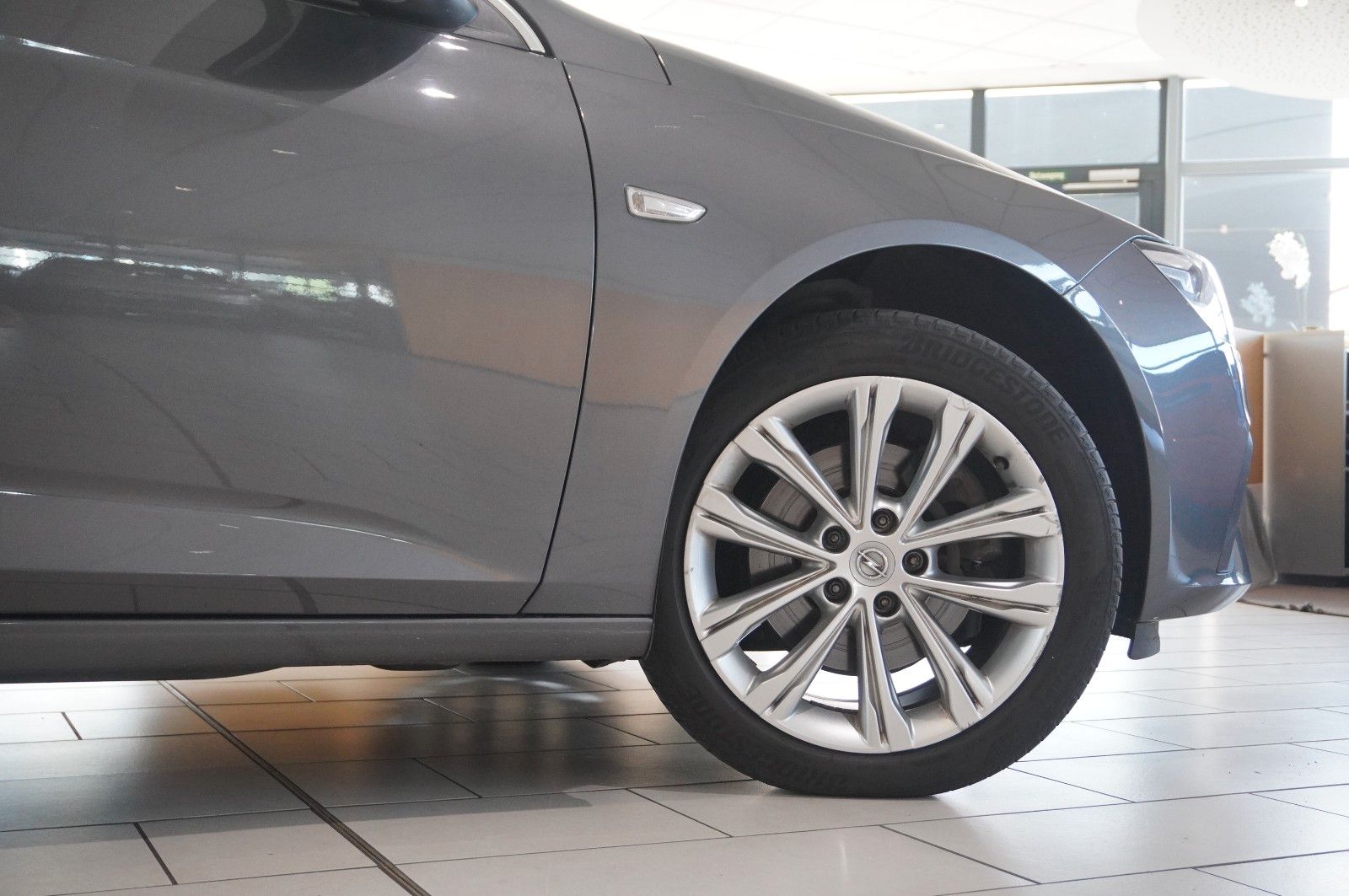 Fahrzeugabbildung Opel Insignia B ST 2.0D BUSINESS NAVI/LED/KAMERA/AHK