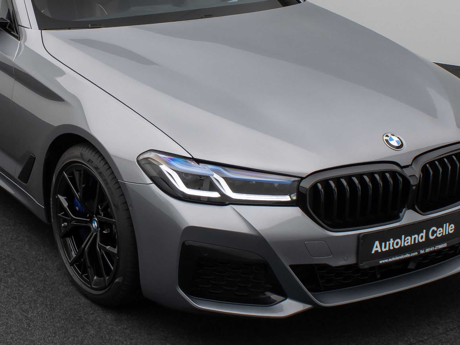 Fahrzeugabbildung BMW 530d M Sport 360°Laser B&W HUD Individual 19Zoll