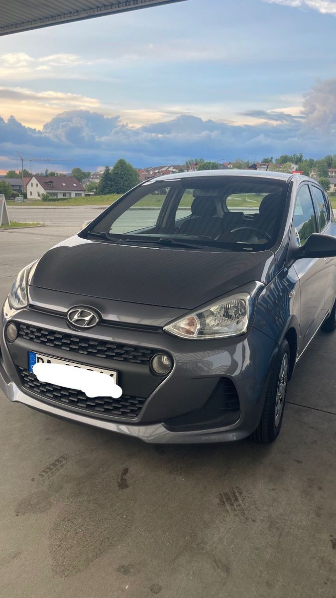 HYUNDAI i10