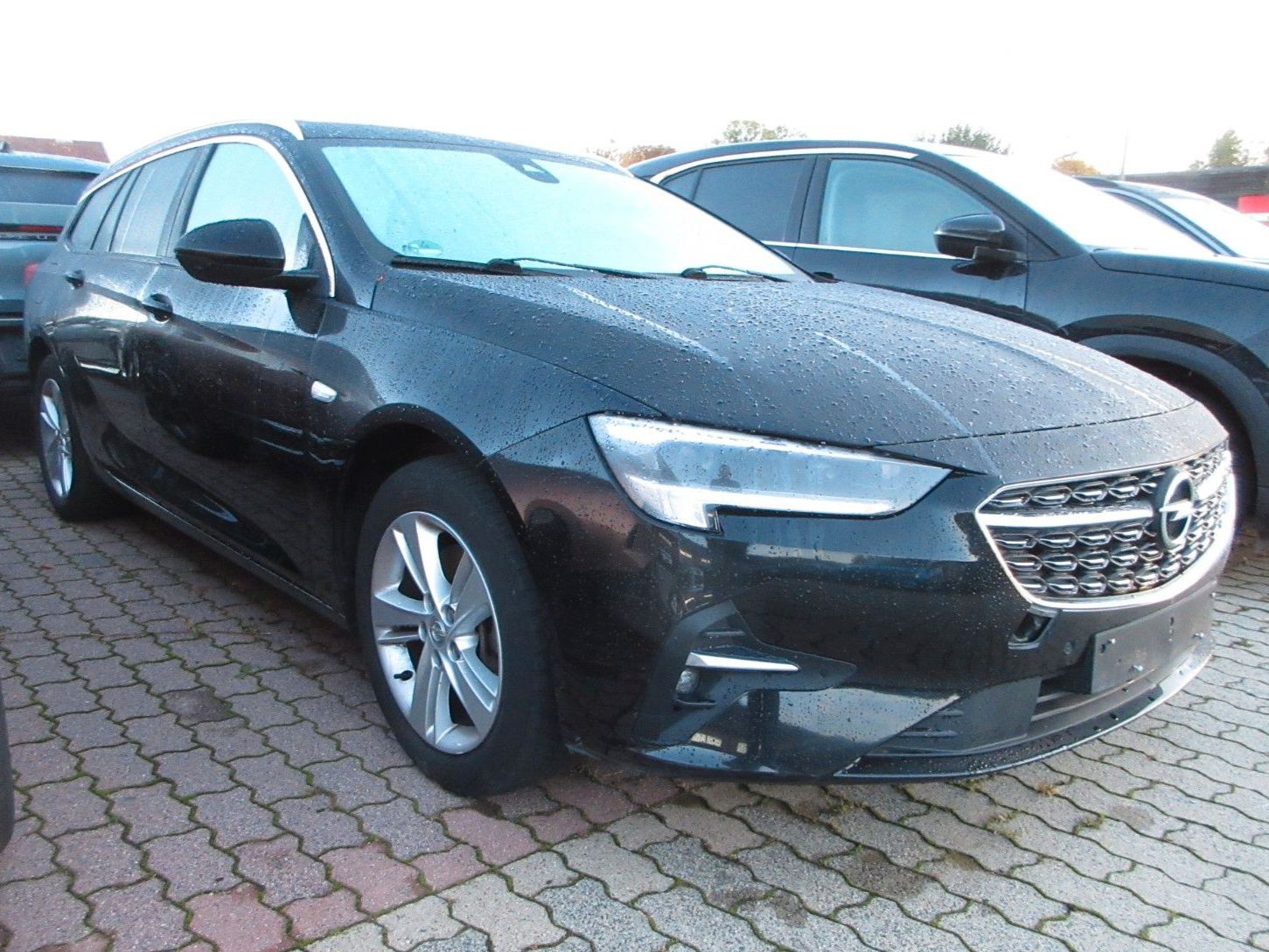 Fahrzeugabbildung Opel Insignia B ST  1.5D ELEG. LED/NAVI/SHZ/LHZ/PANO