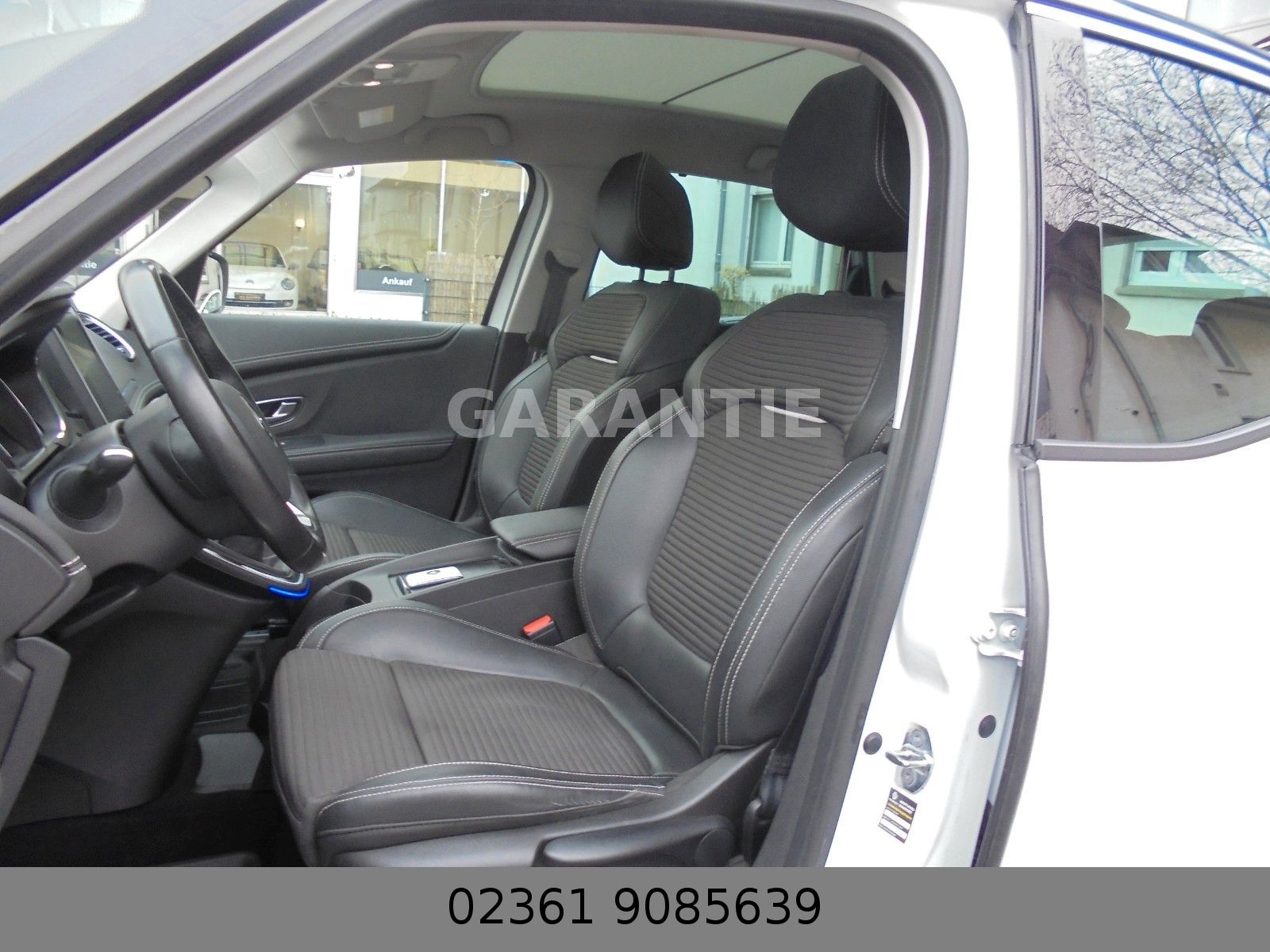 Fahrzeugabbildung Renault Scenic IV BOSE Edition Navi/Headup/Panramadach/