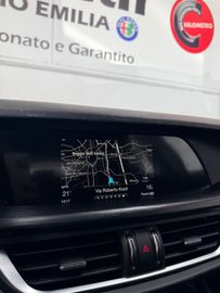 Alfa-Romeo Stelvio - 10
