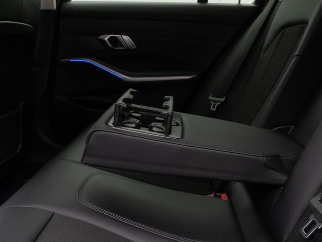 Foto Nummer 29: BMW 320d