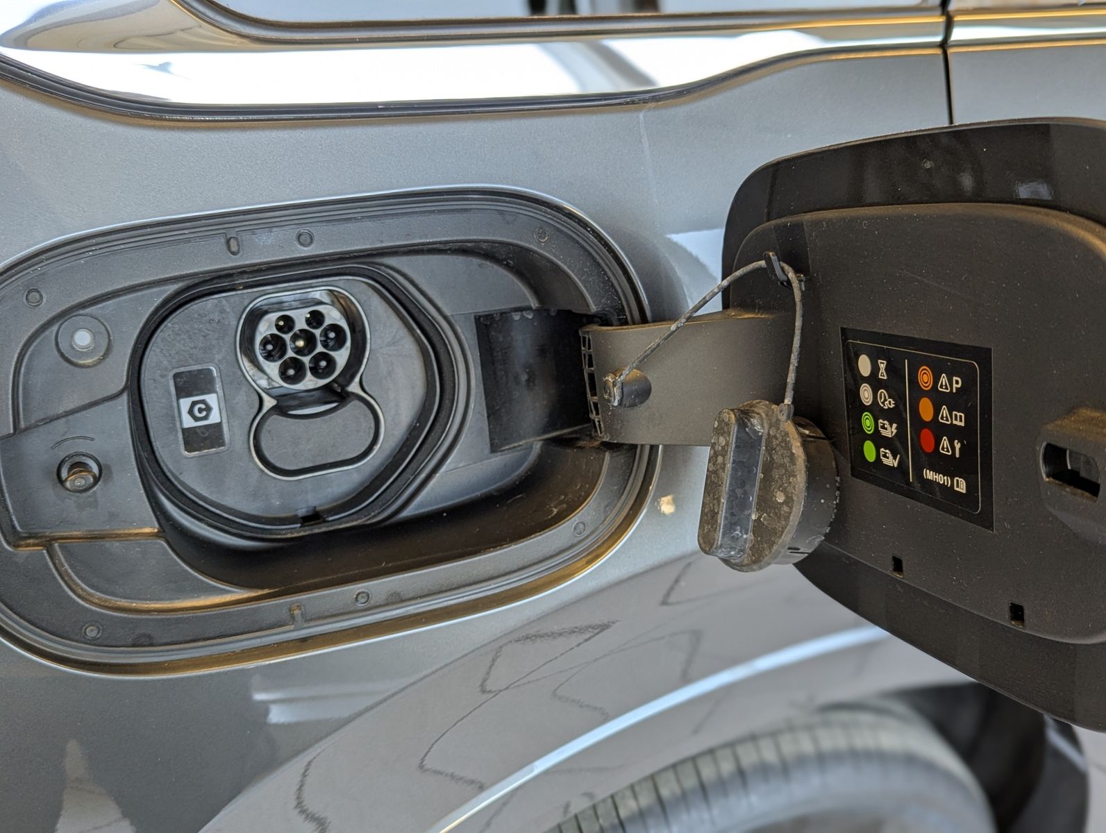 Fahrzeugabbildung Mazda CX-80 2.5 SKYACTIV PHEV 327 HOMURA+ 7-Sitze Pano