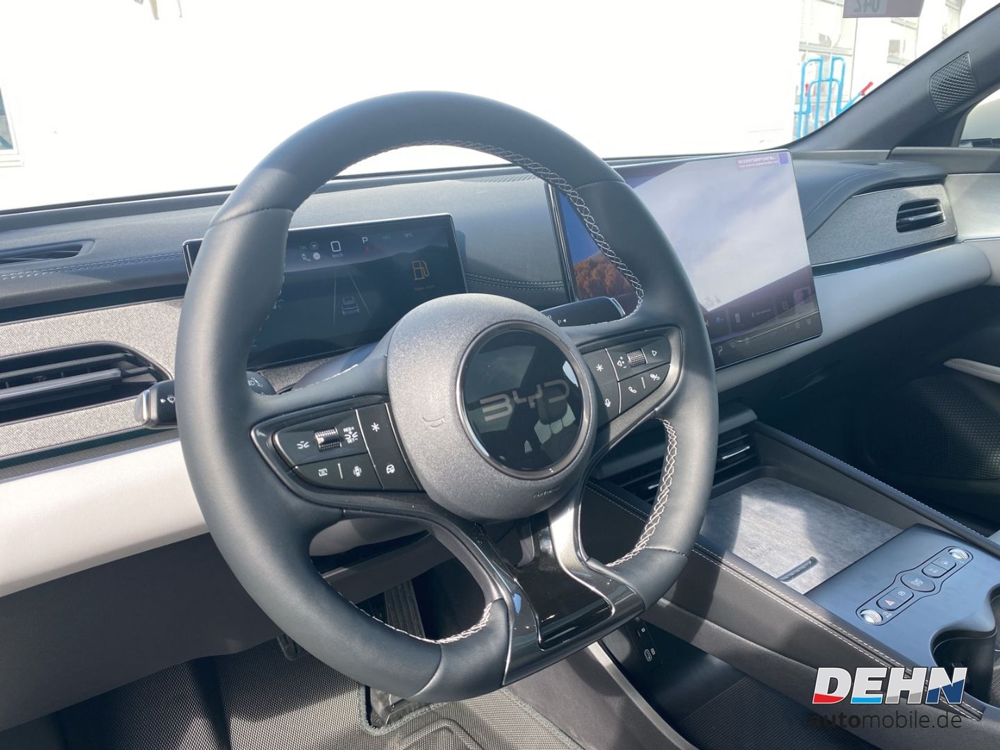BYD SEAL 6