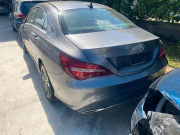 Mercedes CLA 180 - 4