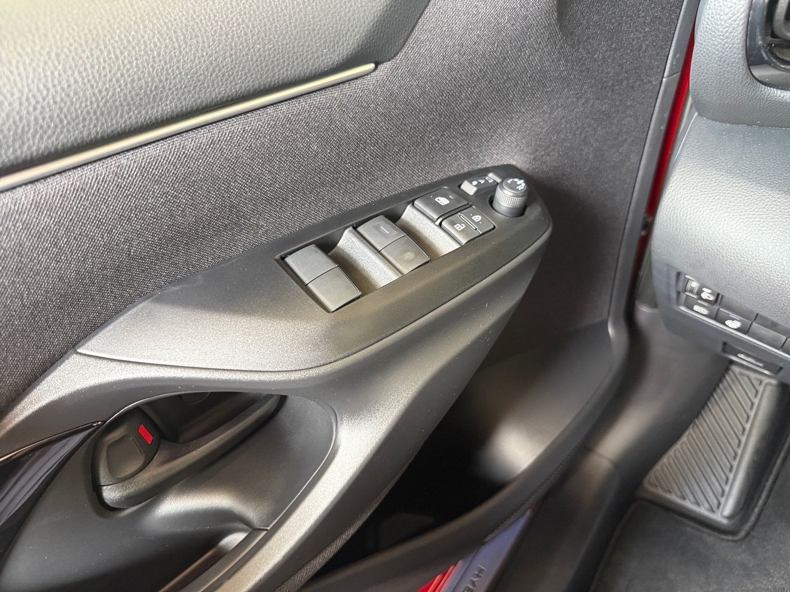 Fahrzeugabbildung Toyota Yaris 1.5 Hybrid Teamplayer Kamera,LED,ACC,PDC
