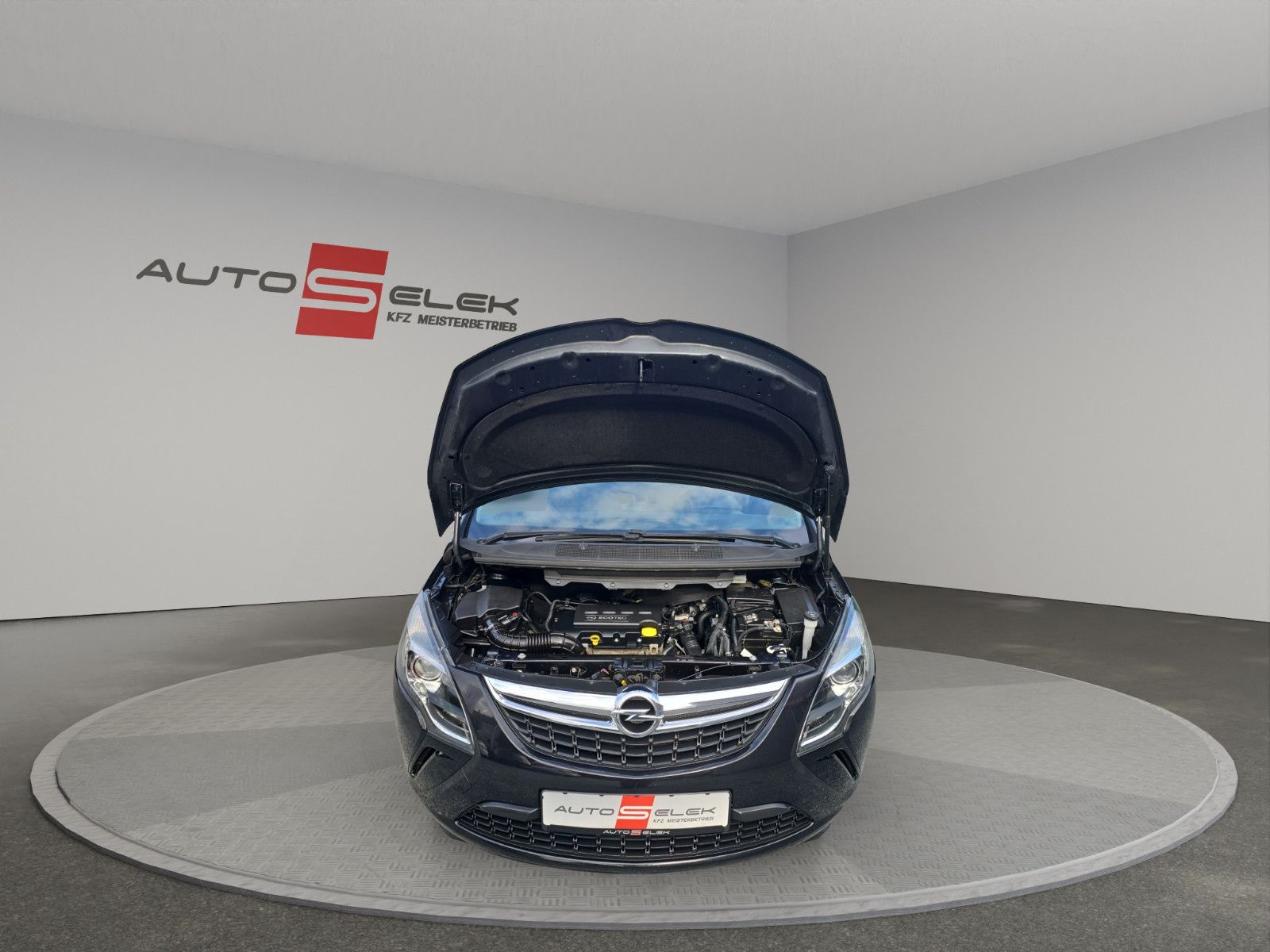 Fahrzeugabbildung Opel Zafira C Tourer Selection 7-Sitze TÜV INSP. NEU