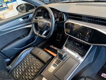 Audi RS6 4.0 TFSI tiptr. quattro *HUD*PANO*MATRIX*