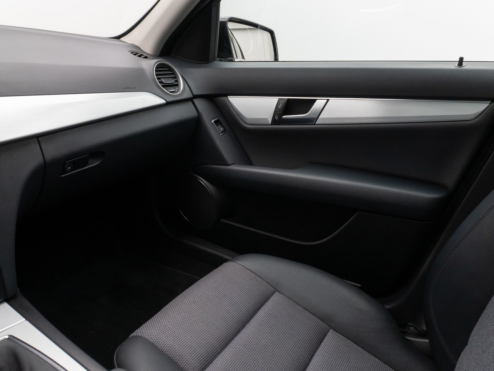 Fahrzeugabbildung Mercedes-Benz C 200 CDI Avantgarde Limo Schiebedach SHZ