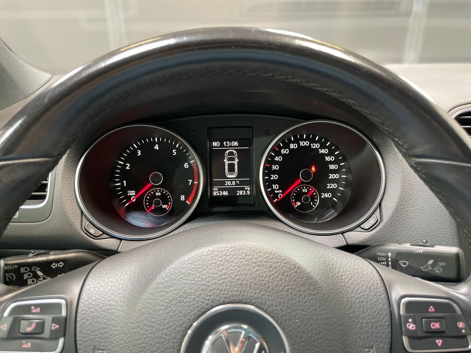 Fahrzeugabbildung Volkswagen Golf Cabriolet Sport #Leder#Bi-Xenon#PDC