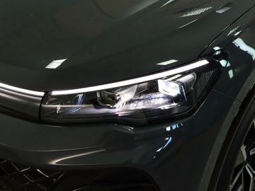 Fahrzeugverkauf 26 Volkswagen Tiguan 2.0 TDI 142 kW 4M R-Line Panodach 20 Zoll