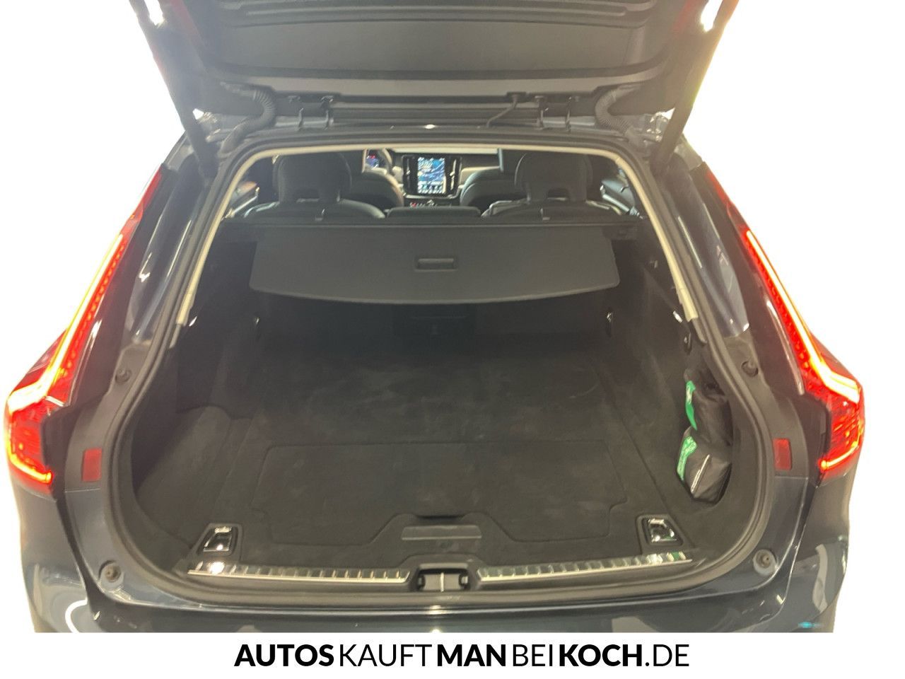 Volvo V90 T8 TE AWD Dark HUD 360° PANO BLIS H/K foto 16