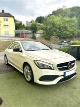 Mercedes-Benz CLA 200 - AMG line - Mercedes-Benz CLA 200: Coupé
